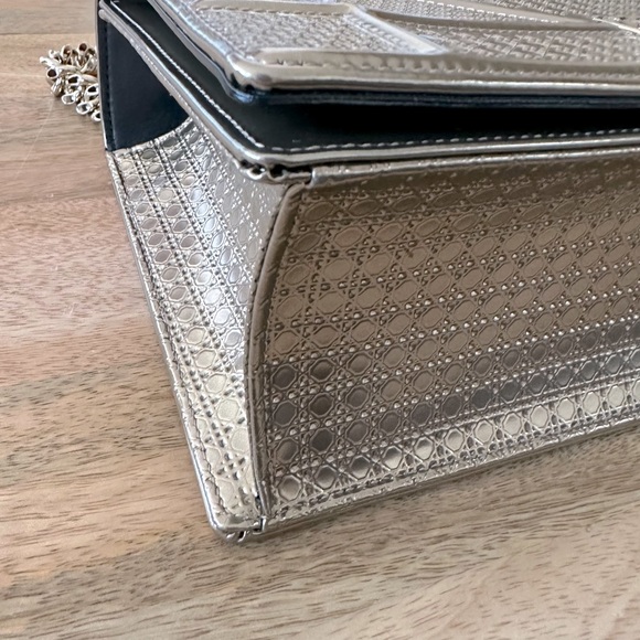 Dior Light Gold-tone Metallic Patent Leather Micro Cannage Medium Shoulder Bag - Picture 6 of 17